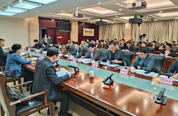 2024年北海市商务工作会议暨一季度商务经济“开门红”动员部署会现场。