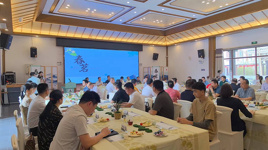 春茗活动现场。容县县委宣传部供图