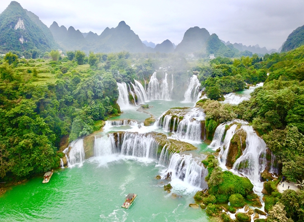 德天瀑布美景。大新县委宣传部供图