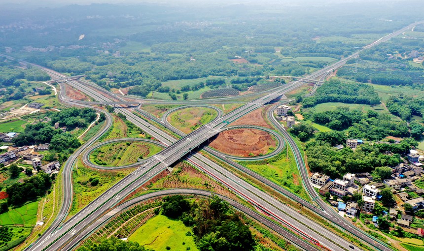 玉林至湛江高速公路馬坡樞紐。
