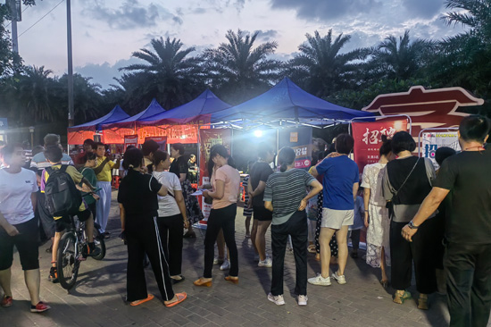 招聘会现场。博白县委宣传部供图