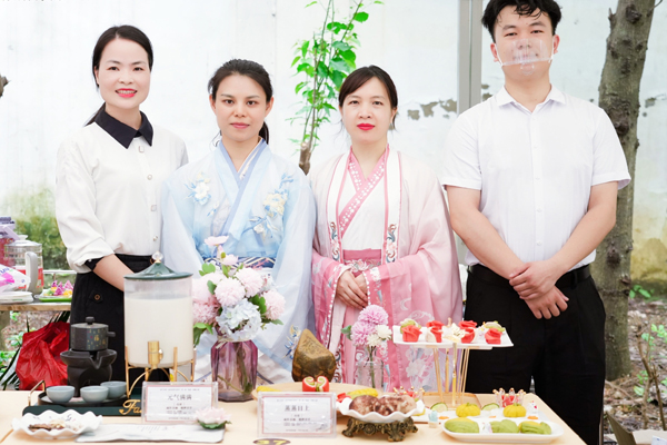 藥膳展示。