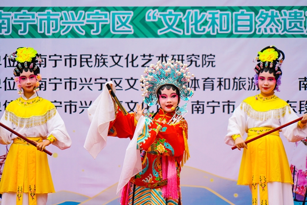 粤剧折子戏《贵妃醉酒》。黄小倩摄