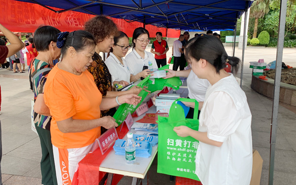 活动现场。甘显龙摄