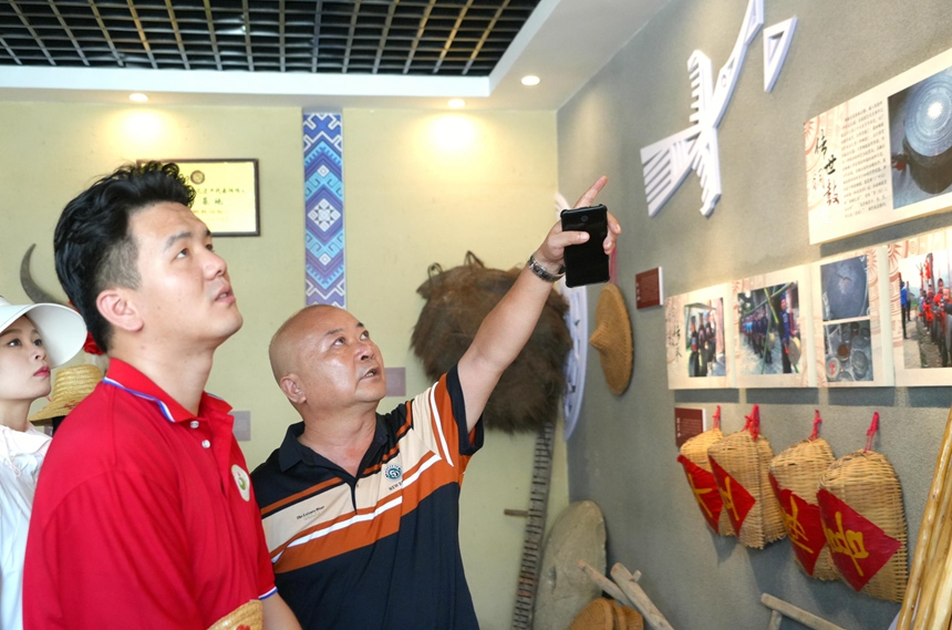 參觀非物質文化遺產展示館