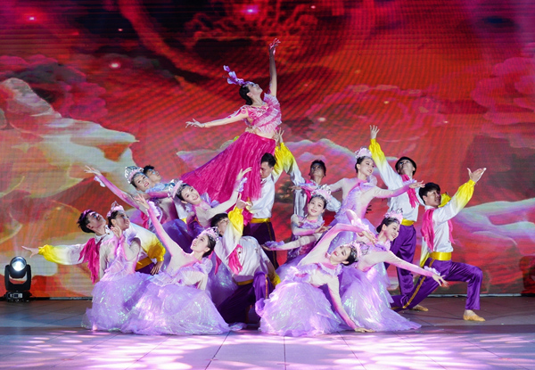 精彩的表演。