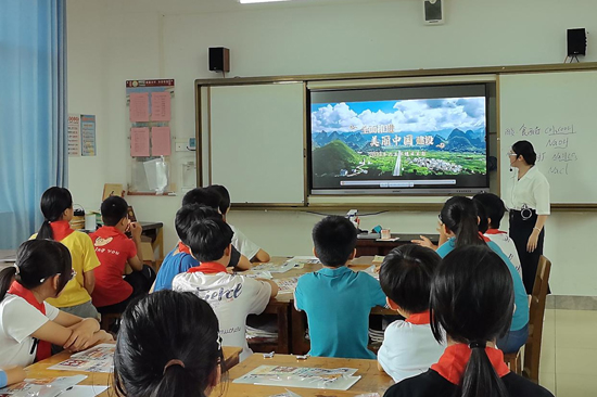 理论宣讲活动现场。学校供图