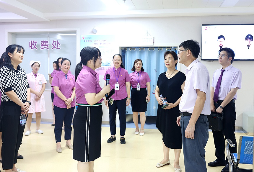 現場參觀。桂林市婦幼保健院供圖
