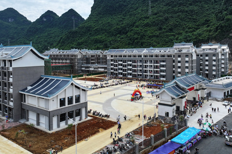 羅城實驗中學校區一角。