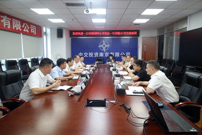 座谈交流现场。周振宇摄