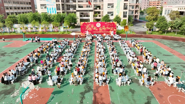 活动现场。覃锋摄