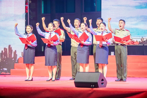 演出现场。