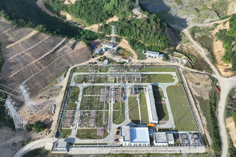 航拍220kV扶典站运行画面。黄进取摄