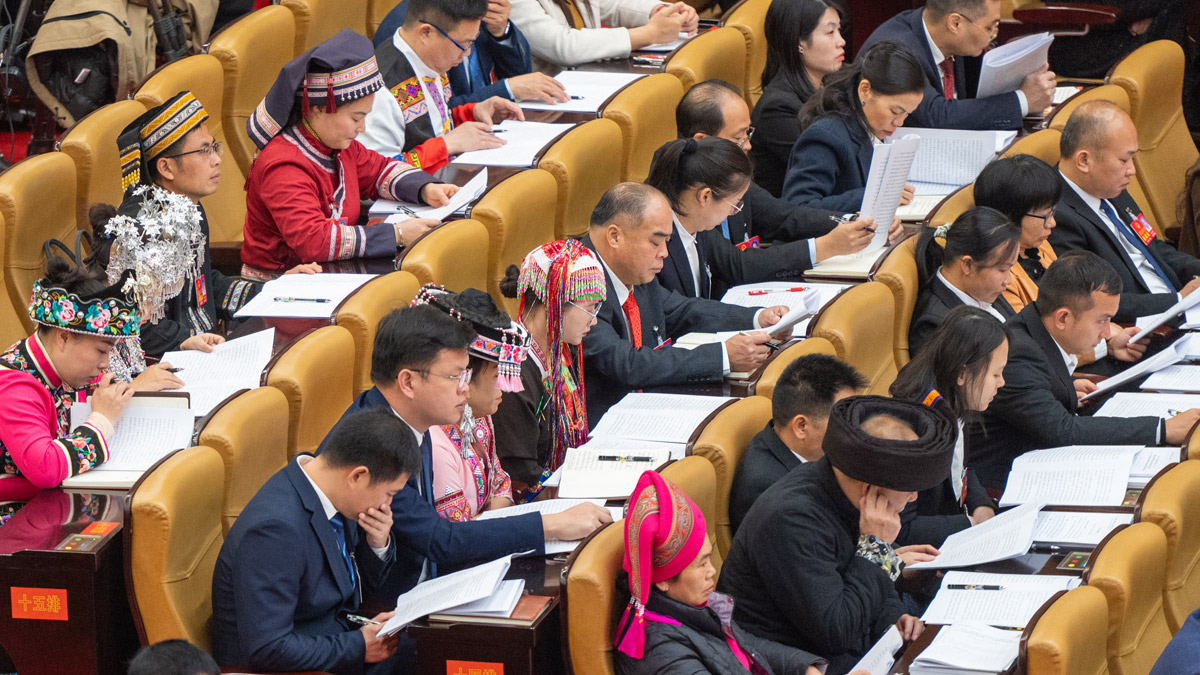 自治区十四届人大三次会议现场