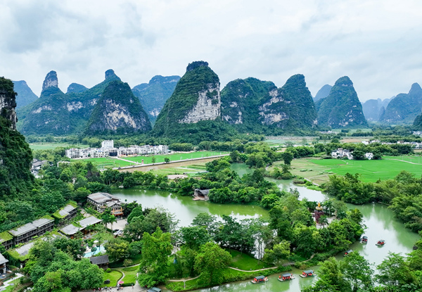 明仕旅游度假区山水田园美景。覃斯摄