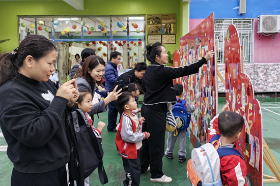 2月17日，東興市第一幼兒園喜迎春季學期開學