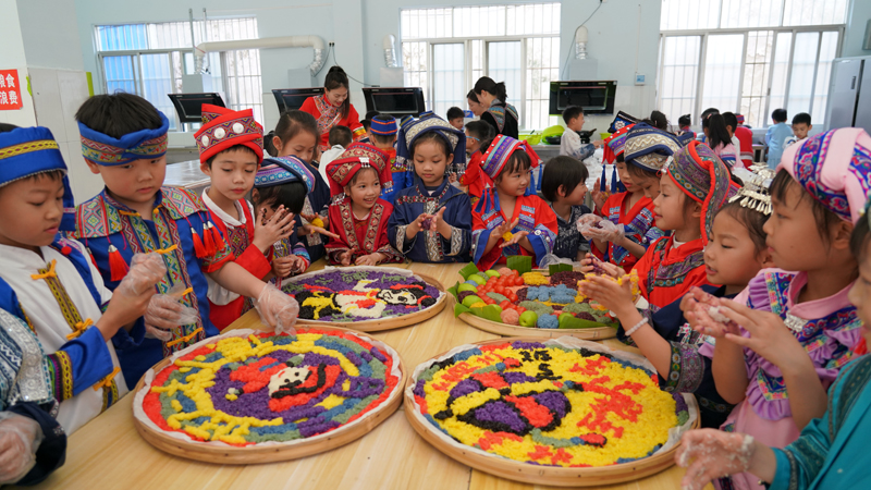 五色糯米饭香溢“三月三”