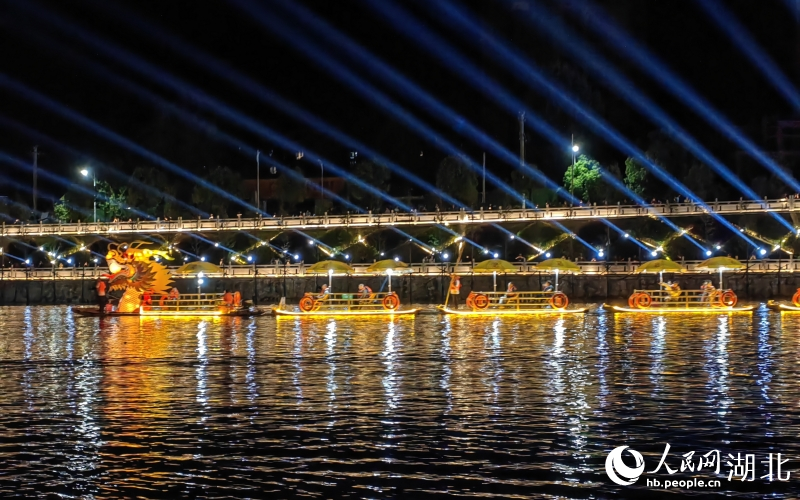 一河两岸夜游景观