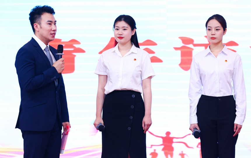 南宁市第一人民医院唐敏、南宁急救医疗中心庄吕萍参加青年访谈。南宁市卫生健康委员会供图