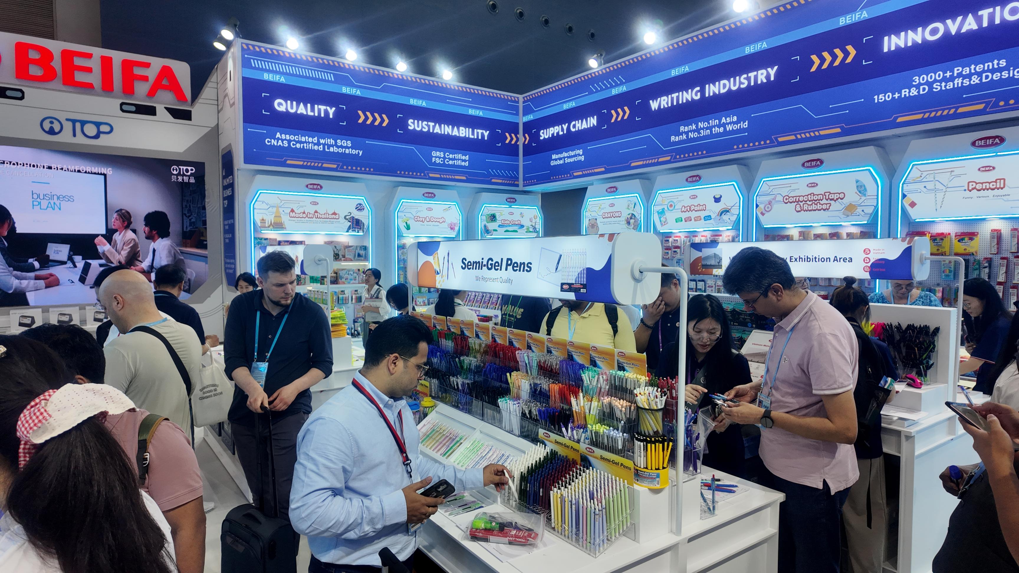 科技产品在广交会上受到各国采购商的关注。图片由相关方提供