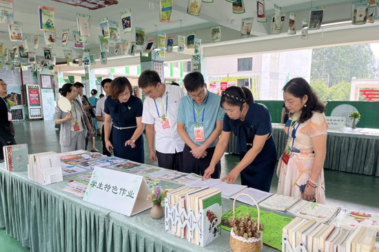 （图为：青秀区人大常委会开展巩固“双减”成果同步提升校内教育教学质量工作专题调研）