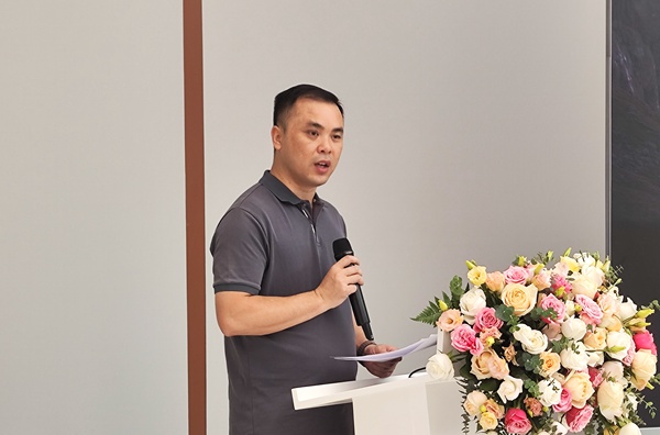 广西机电职业技术学院先进制造技术学院副院长林显新致辞。华为云供图