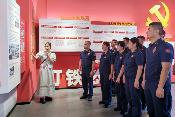 参观学习。
