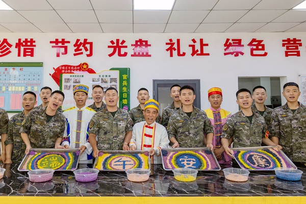 合影留念。