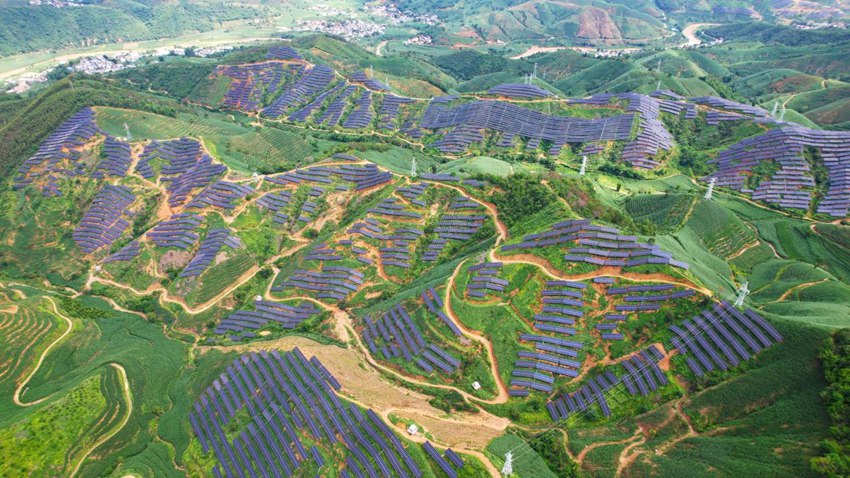 云南临沧区域光伏电站。