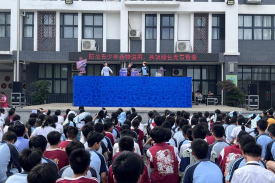 禁毒木偶戲上演