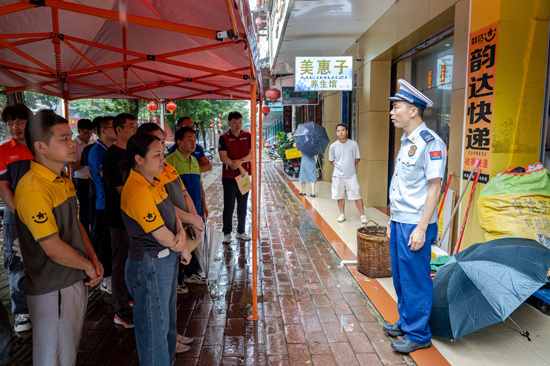 邮政行业消防安全培训现场会授课现场。邱晓宇摄