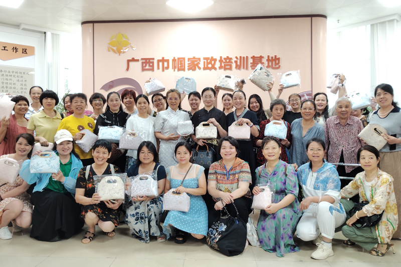 合影。廣西婦聯供圖