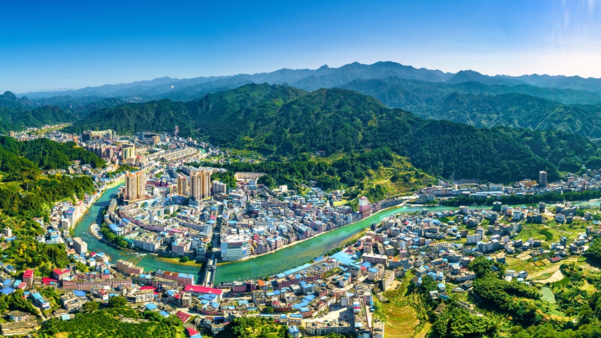 山环水绕资源美
