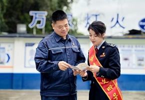 税企联学促合力 税宣春风润人心