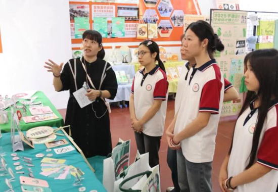 作品展現場