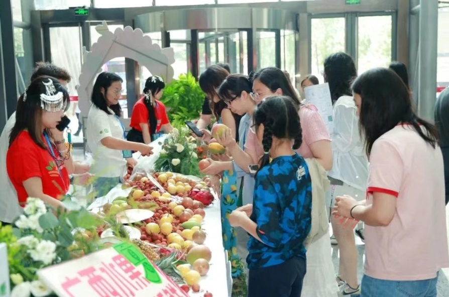 品鑒荔枝、芒果等廣西優質水果現場