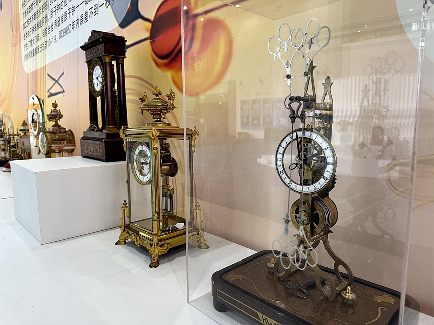 即将展出的部分展品。丁薪峰摄