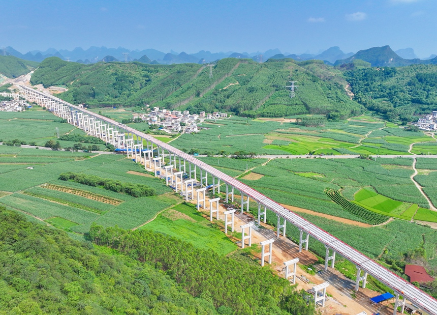 六耳冲特大桥建设现场。中国一冶供图2