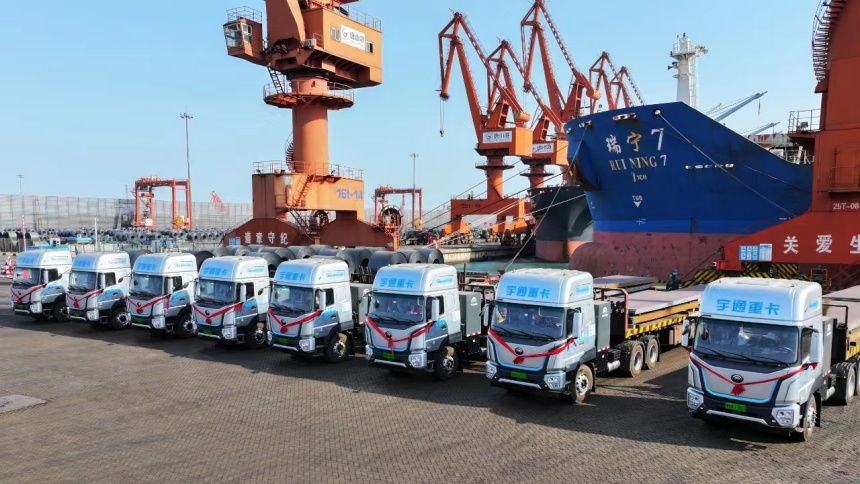 港区新能源重卡