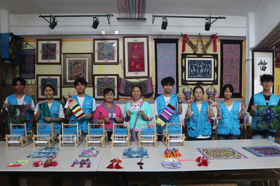 團隊成員制作作品成果展示。張鳳超攝