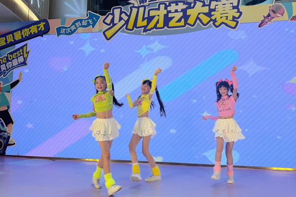 舞蹈類比賽。黎青麗攝