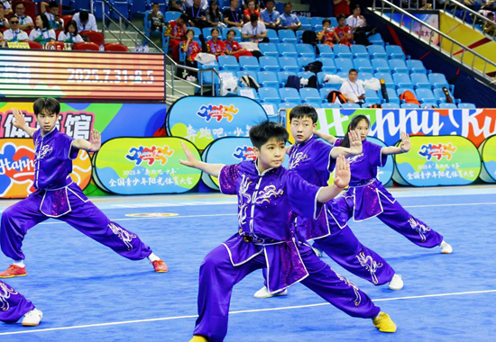 北海6名運動員參加武術體驗項目比拼