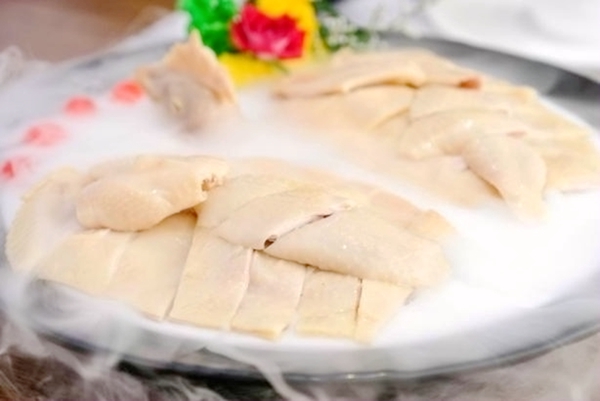冰皮玉泉土雞。