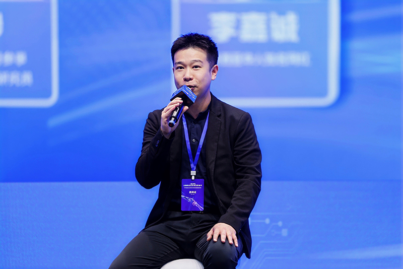 马来西亚华人知名网红李嘉诚现场点评。主办方供图