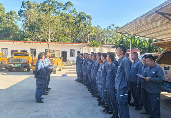 工作班前會。玉林陸川供電局供圖
