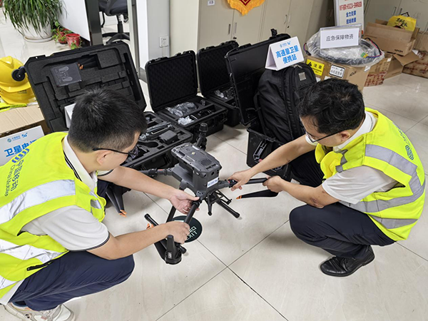 5G無人機專項檢查完畢，時刻待命保障通信。杜玲攝
