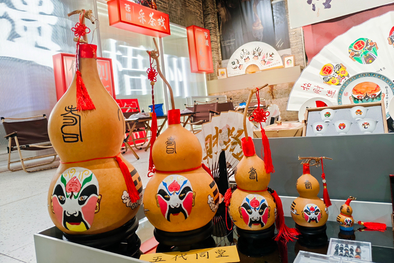 非遗展品。