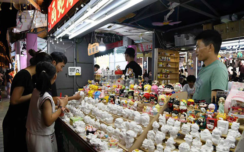 國慶節十字街：文創產品受青睞