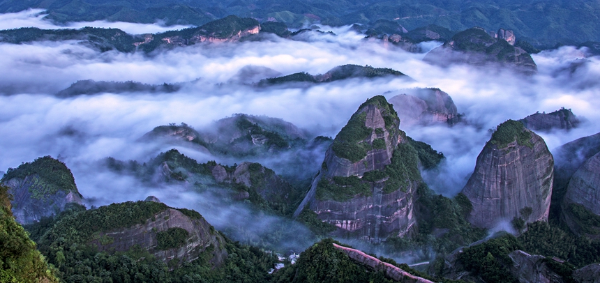 资源县八角寨景区丹霞风光