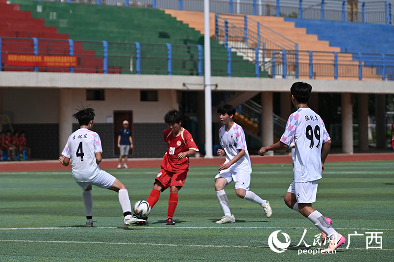 比赛现场。人民网 雷琦竣摄